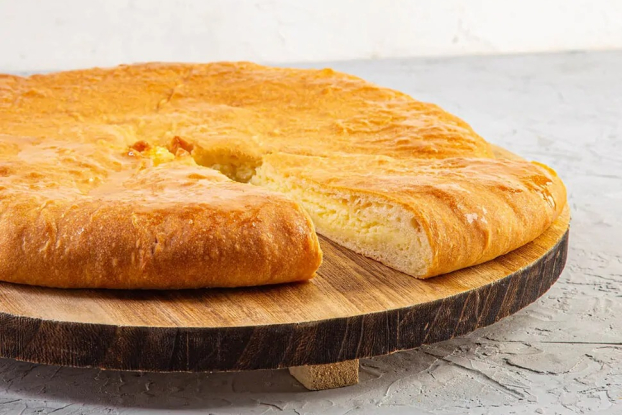 Осетинский пирог с картофелем и сыром