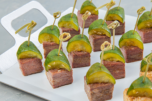 Пастарами из говядины по саучански с огурцом